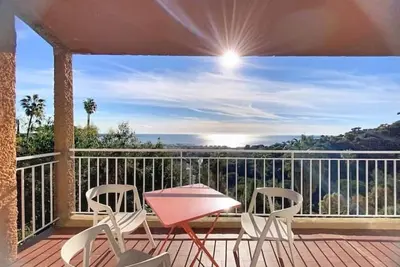 Image de Golf Juan - Vallauris / Vue mer exceptionnelle exposée Sud