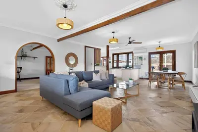 Image de Seaford Haven Seaside Stay near Dining and Wineries