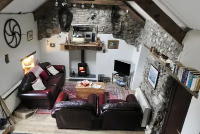 Butterslade, pet friendly, with open fire in Port Eynon