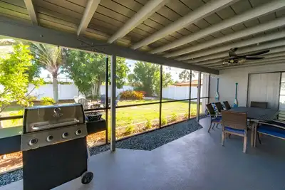 Image de 3br Gulf Coast Retreat - Huge Fenced Yard & Fire Pit - Near Anna Maria Island