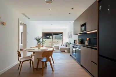 Image de Premium Apartment, City View, King + Single