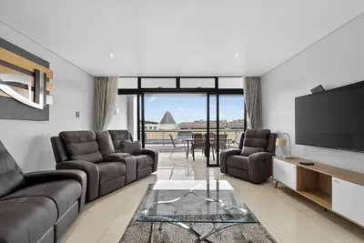 Image de Palm Boulevard 404 | 3Bed Luxury - Gateway