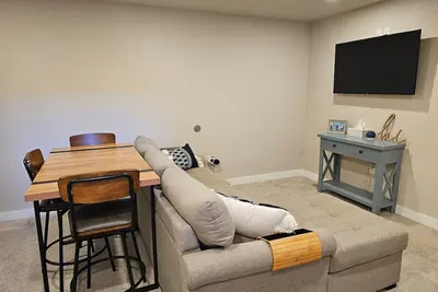 Image de Fantastic 4-bedroom house with Ac in charming Oshkosh. Close to Eaa