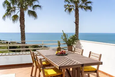 Image de Nativo Big Wave 2br - Best location to see big waves - Swimming pool