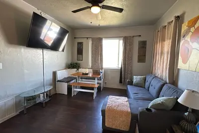 Image de No-Frills Rental | Work Crew Stay | Pet Friendly