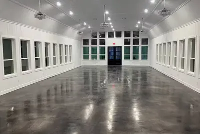 Event Center + Group Lodging Villa Near Dfw