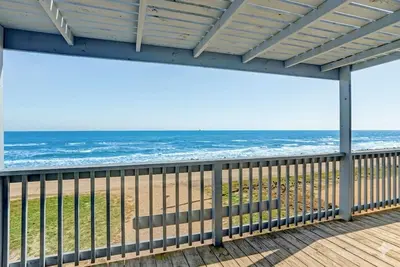 Image de Chelsea By The Sea - Breathtaking Views of Blue!