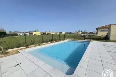 Image de Maison avec piscine et clim - 4 pers.