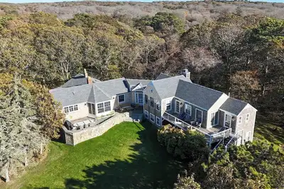 Image de Chilmark Home, Ac, WiFi, Pet friendly, 2 Tennis ct