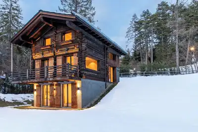 Image de Historic Mazot Retreat by Mrs Miggins – Charmant séjour alpin à Crans-MontanaHistoric Mazot Retreat