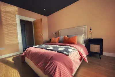 Image de Near Airport/Stadium/Zoo- Pets- Parking- Sleeps 10