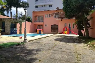 Image de Casa com Piscina em Cabeçudas, 80 metros da Praia