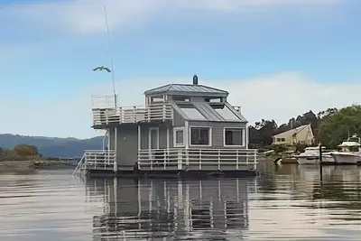 Image de Magnifique bateau à Manstad avec vue sur mer depuis la maison