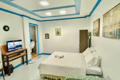 Image de Lens Staycation Cozy 1-Bdr/1br/Ktchn Apartment in welcoming Panabo with Ac