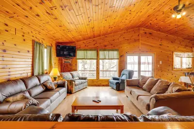 Image de Lakefront Duplex in Northwoods: Angler’s Haven!