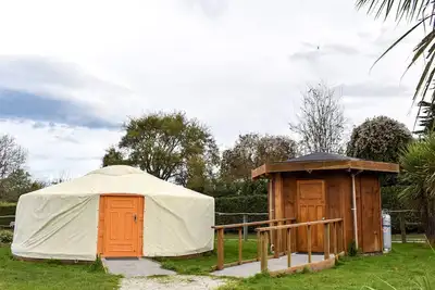 Image de Spacious Yurt with Sublime Views Ideal for Unique Getaway near Kaikoura, New Zealand