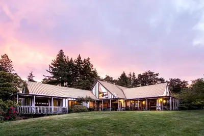 Image de Impressive Villa for Skiers and Golfers near Tongariro National Park, New Zealand