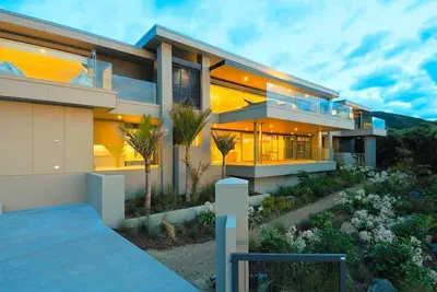 Image de Stunning Luxury Beach House in Oke Bay for Amazing Family Holidays on the North Island