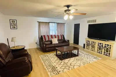 Image de Spacious 5-bedroom 3. 5 bath Country Home on 3 acres