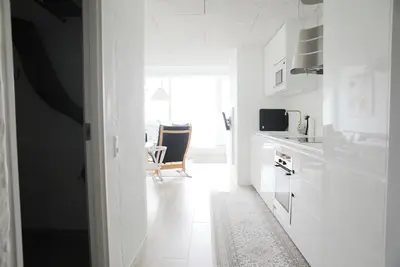 Image de 50m to Beach • Modern 2br • North Sea Retreat