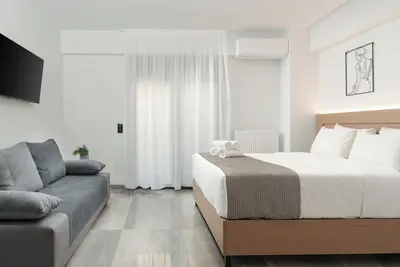 Tower 15 | Family Studio 202