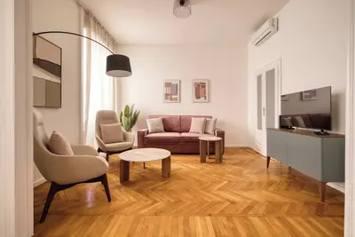 Image de Elegant Flats near Guastalla Gardens