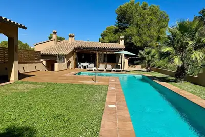 Image de Villa avec jardin et piscine à 1000 m de la plage