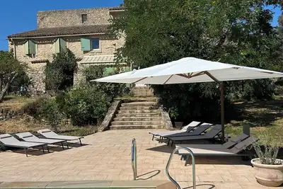 Image de Authentique mas provençal avec piscine\nVilla, 5 chambres, 10 personnes