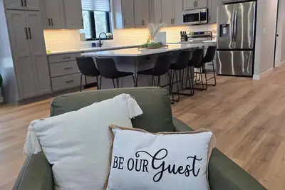 Image de New Build 4 Bedroom Modern Kids Playroom Large Island Open Concept