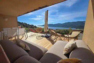 Image de Bel Appartement climatisé vue imprenable sur la mer, terrasse, wifi