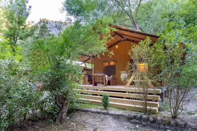 Lodge Safari 4p 2Bdrms ****