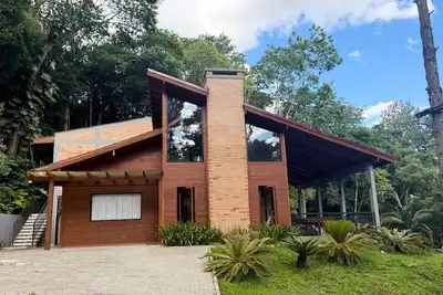 Image de Casa Alba | A retreat in Curitiba with a lake, bonfire, and cinema.