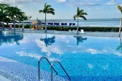 Image de “Frente al Mar  Piscina + Aire + Wifi  Ubicación Top Santa Marta”