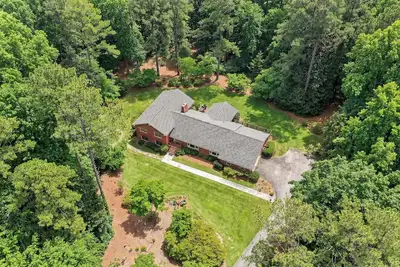 Image de Horseleg Forest Retreat 5br Near Marshall Forest