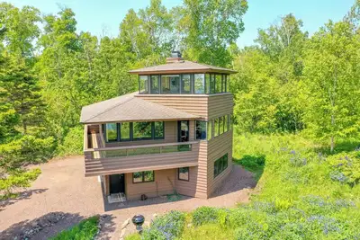 Image de Treehouse - Lake Superior - Schroeder, Mn - Cascade Vacation Rentals