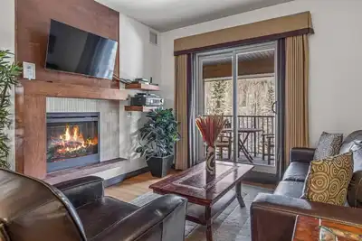 Image de 2br Cozy Condo - 2 King Beds! w/ Hot Tub Access