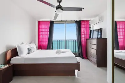 Luxury Beach Escape -Pool -2 Beds Ocean View Prime Condado