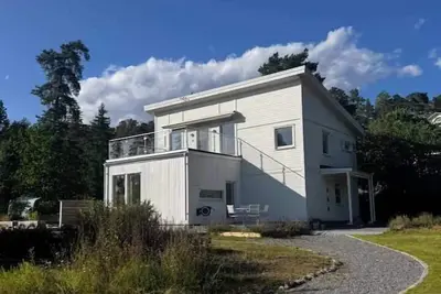 Image de Renovated Swedish Villa, Lake Views, Beach Access
