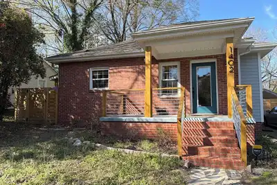 Image de Charming 2-bedroom house in delightful Durham with Ac near Duke University.