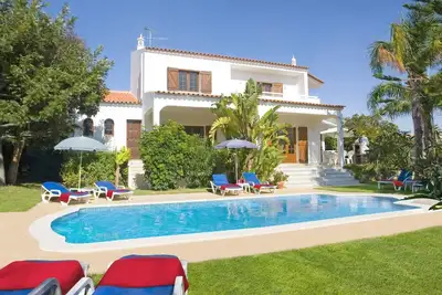 Villa Casa das Palmeiras by Villa Plus