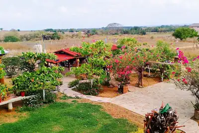 Image de Casa Bugambilia: Sleeps 18, Pool, Ocean Views Near Costa Cumana Beach