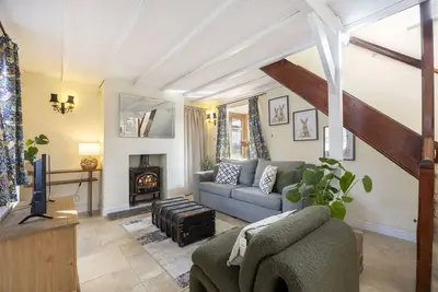 Image de Vue sur la rivière-Cottage-and Shepherd's Hut-Salle de bain privée
