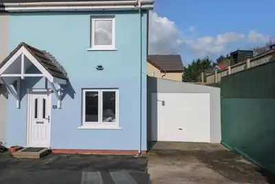 Image de No. 22 The Clicketts, pet friendly, with a garden in Tenby