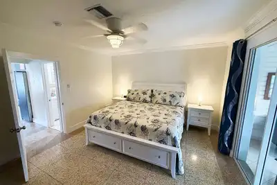 Image de King 1br – Venice Villas on Golden Beach Sleeps 4