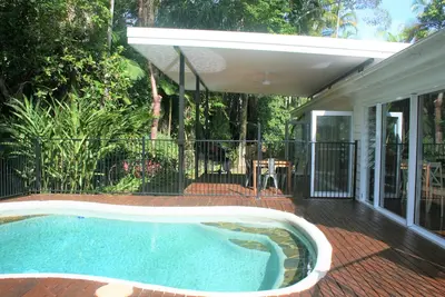 Image de Atoll Close Queenslander with private heated pool
