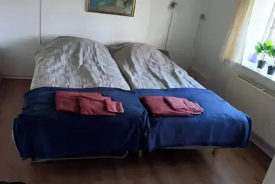 Cozy & Spacious Rooms for 4 Single Beds