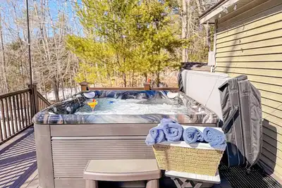 Image de Mountain View Retreat w/ Hot Tub, Rec Room