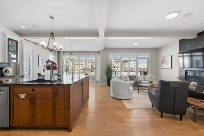 Luxurious Home Near Canal, Central Ac, Pool Table