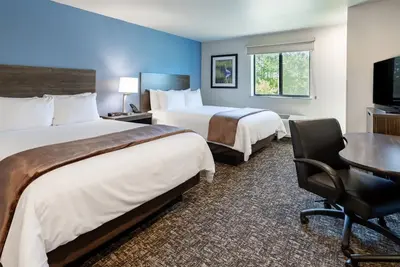 Image de Clean & Comfortable Room| Free On-Site Parking | Near Local Museums
