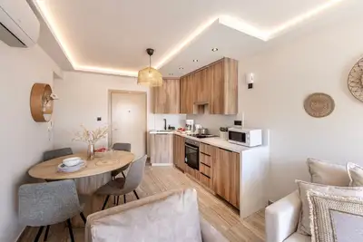 2 Bedroom Apartment In Fig Tree Bay